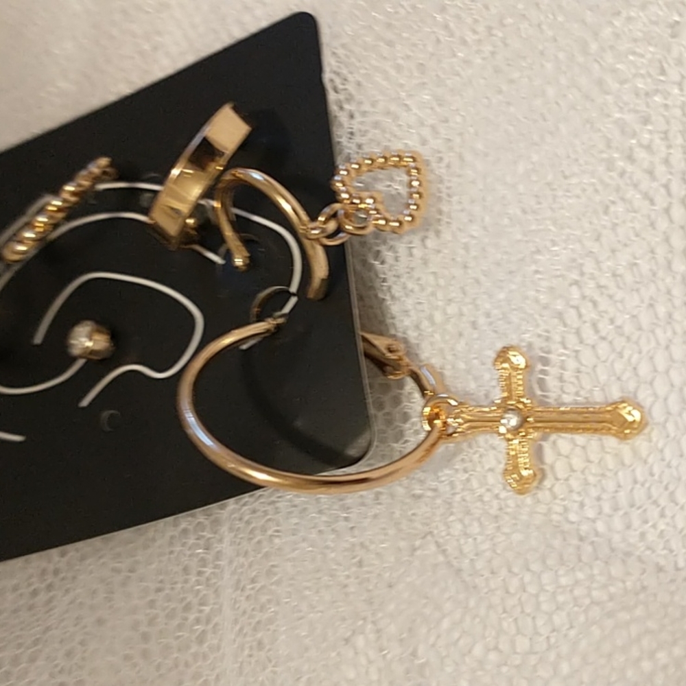 6 Piece Gold Earring Set! - Picture 5 of 9